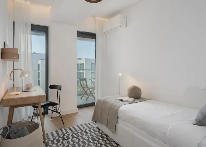 Acqua Vi By An Island