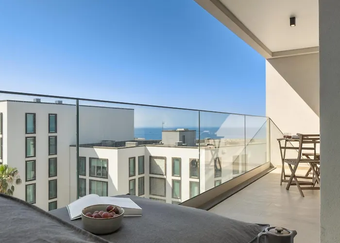 Acqua Vi By An Island