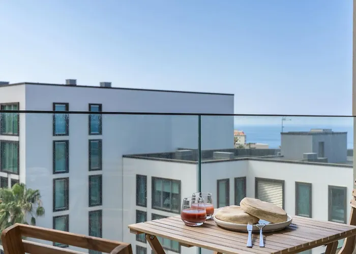 Acqua Vi By An Island *