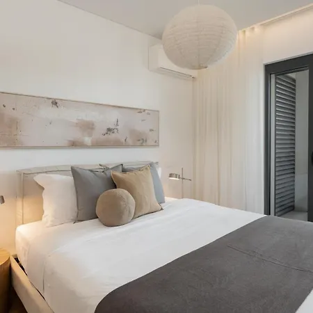 Acqua Vi By An Island Apartment