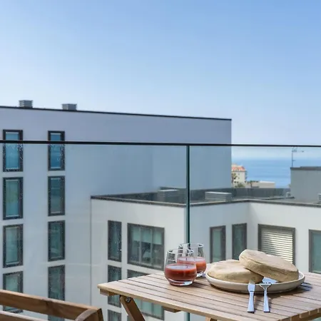 Acqua Vi By An Island *